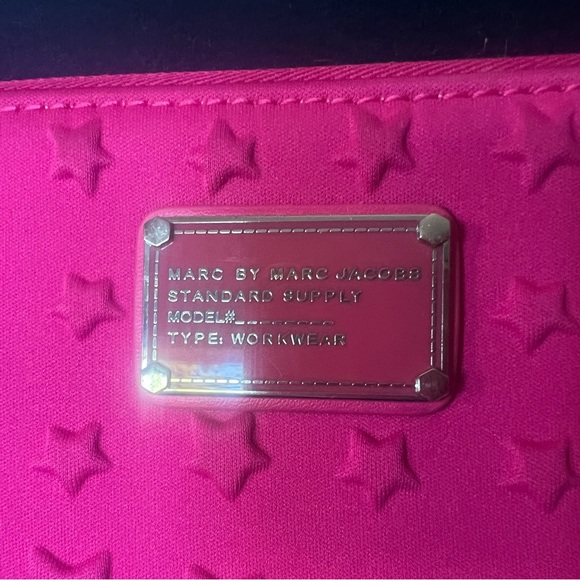 Marc by Marc Jacobs iPad mini case - Picture 2 of 4